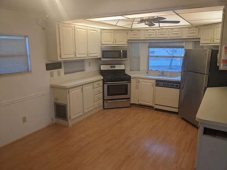 1295 S Cawston Ave #104 — Photo 11