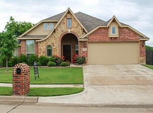 5034 Charisma Dr, Midlothian, TX 76065