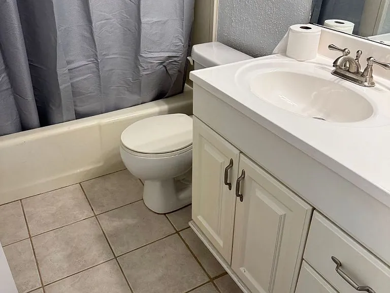 1255 E County Line Rd #D4 — Photo 13
