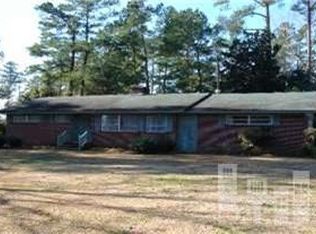 304 S Bay St, Rose Hill, NC 28458
