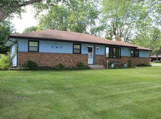 903 Hollybrook Dr, Machesney Park, IL 61115