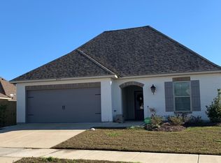 6127 Lake Bend Dr, Baton Rouge, LA 70820