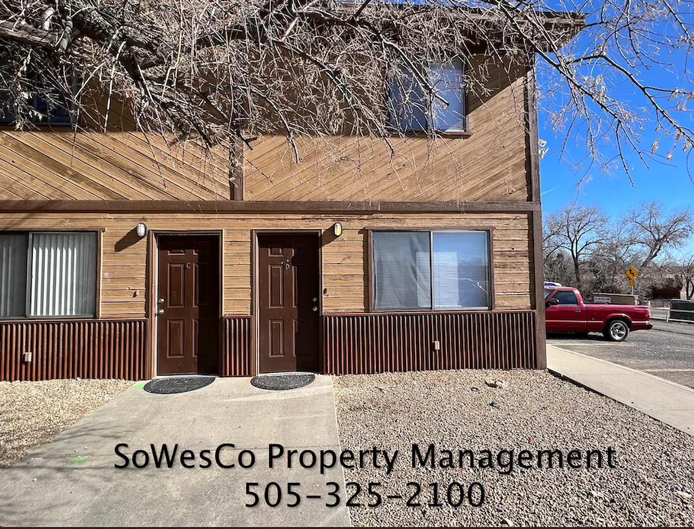 Two Bedroom 1.5 Bath With Newer Flooring, Small Fenced yard and more! — Photo 2