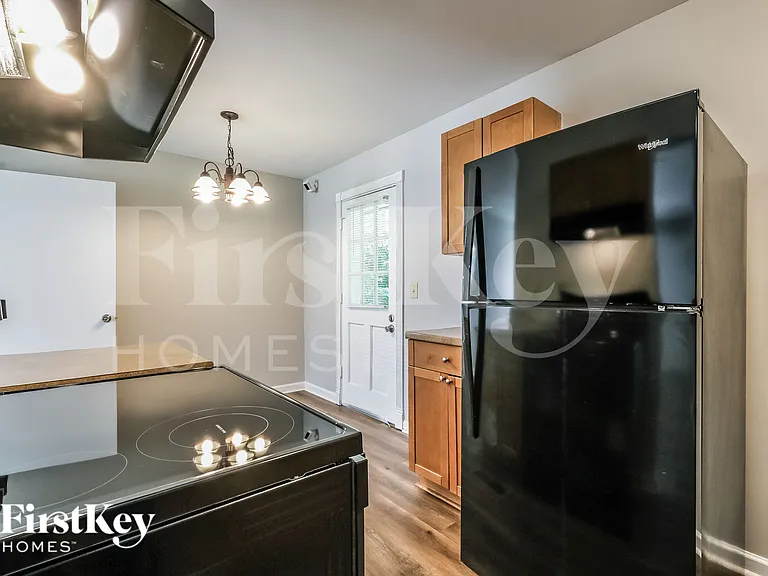 7016 Sun Valley Way — Photo 6