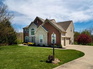 636 Baileys Trl, Dayton, OH 45440