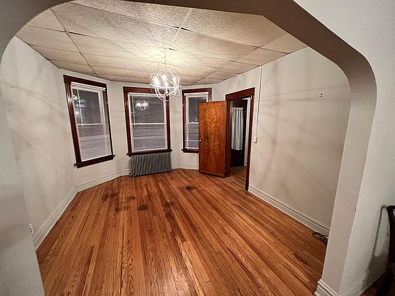 5th image of 3629 N Albany Ave #1