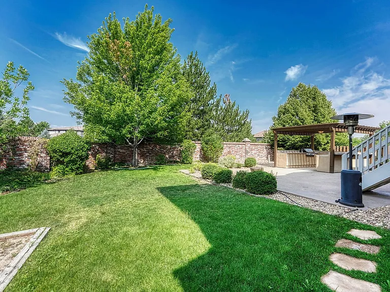 9611 Sunset Hill Dr — Photo 38