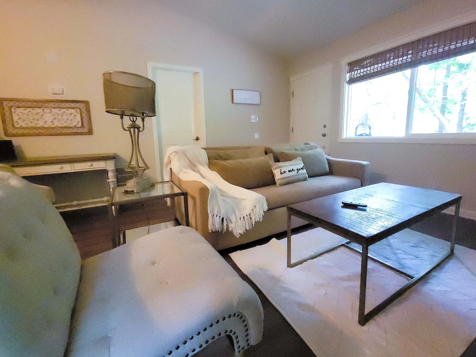 2 bed, 929 sqft, $1,600 — Photo 2
