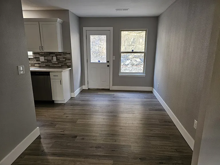 20 Lakeshore Dr #A — Photo 6