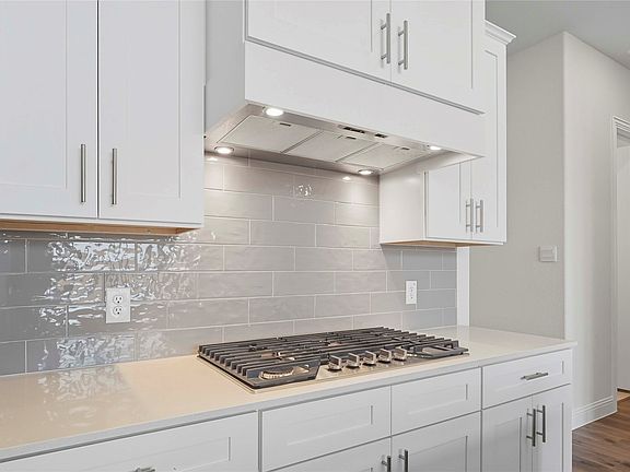 5th image of 1112 Pitchfork Rd