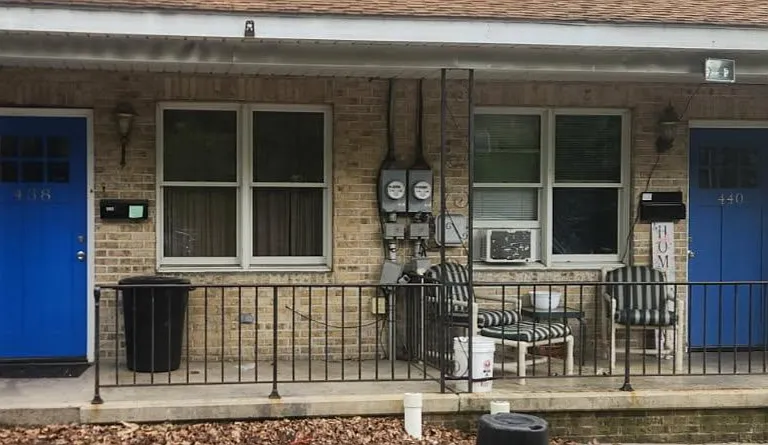 438 Adams St — Photo 11