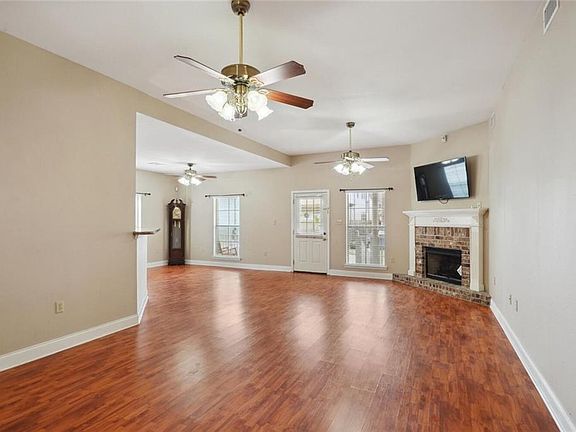 4th image of 6916 Memphis St