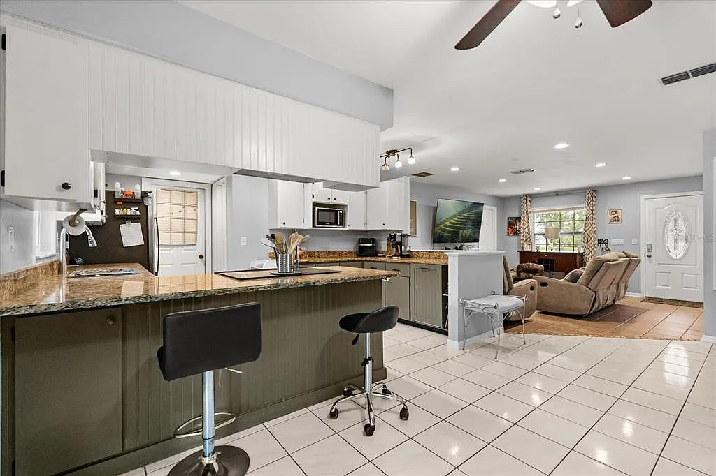 4 bed, 2.0 bath, 1632 sqft, $2,850 — Photo 4