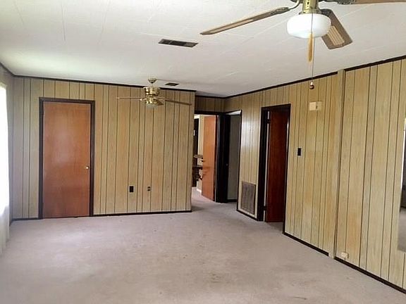 3rd image of 222 Mockingbird Ln