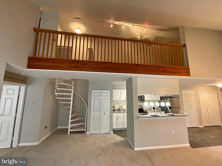 9808 Lake Pointe Ct #301 — Photo 21