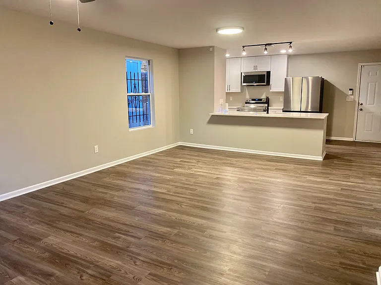 4033 Flora Ave — Photo 2