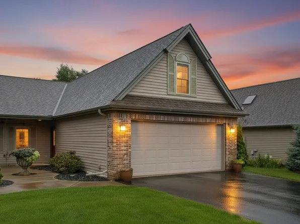 1911 Stone Crk, Hudson, WI 54016