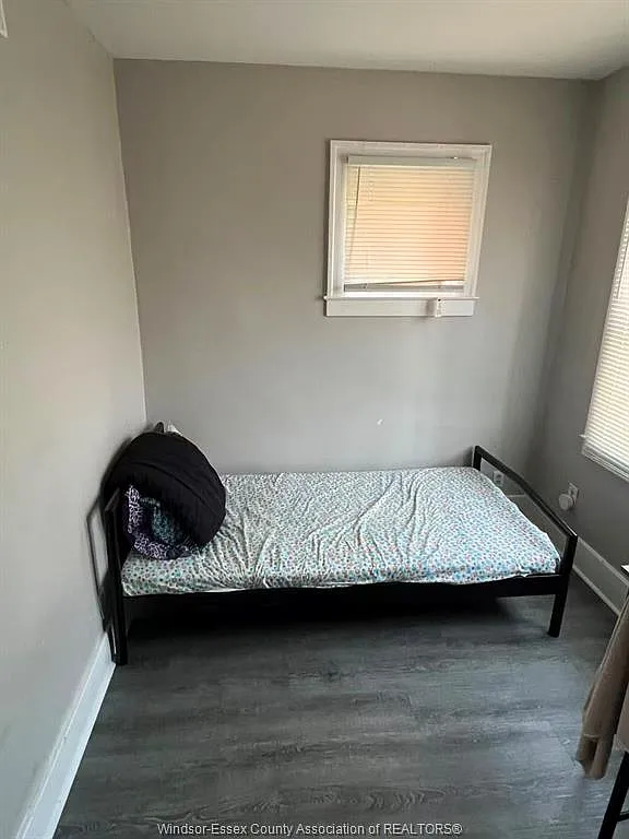 3 bed, $600 — Photo 1