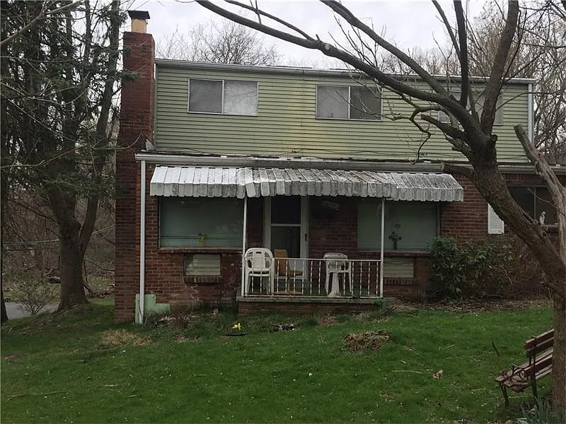5379 Willow St photo 1