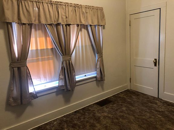 5th image of 426 N Platte Ave
