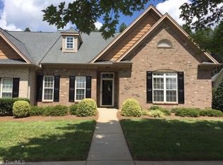 1603 Crestlawn Trl, Pfafftown, NC 27040