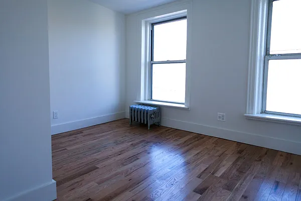 Rented by Realty Collective | media 28