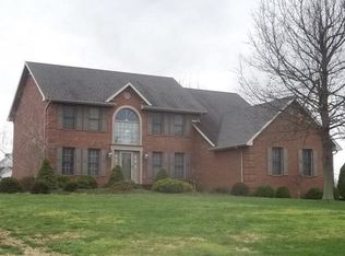 566 Hunters Gln, Madisonville, KY 42431