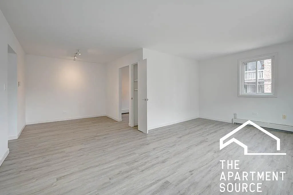 7621 North Sheridan Road #2H — Photo 3