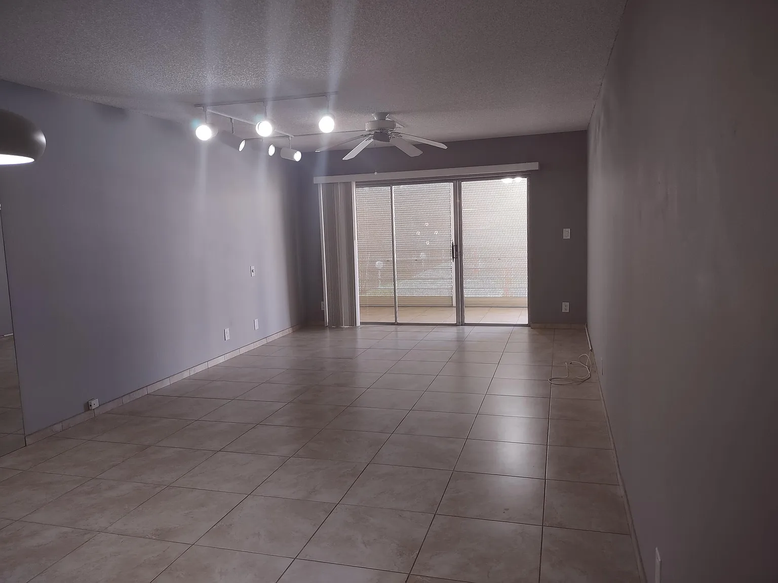 2 bed, 2.0 bath, 1017 sqft, $1,800 — Photo 3