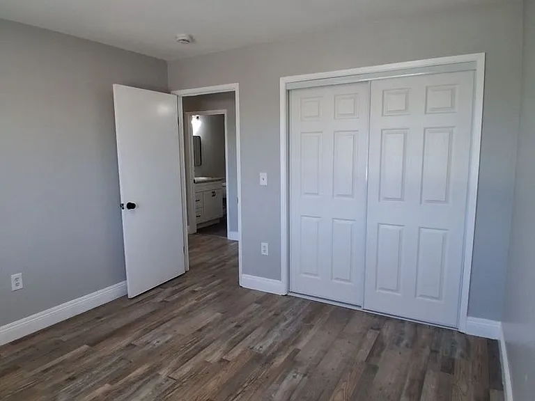 1452 S. College Ave — Photo 23