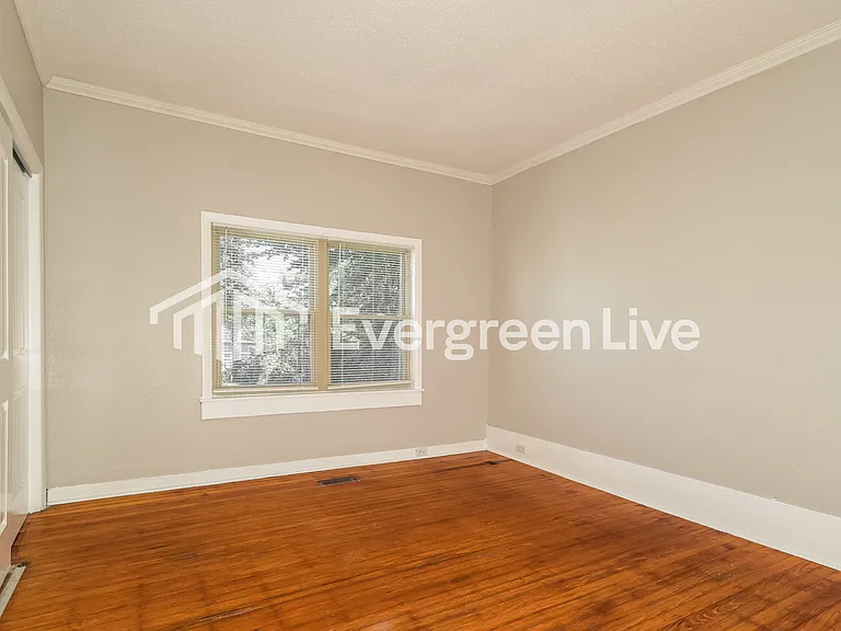 7063 Julian Ave — Photo 14