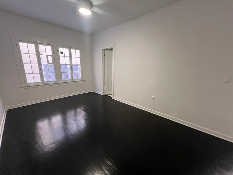 127 N Edgemont St #4 — Photo 30
