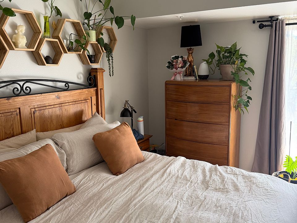 Dresser 1/2