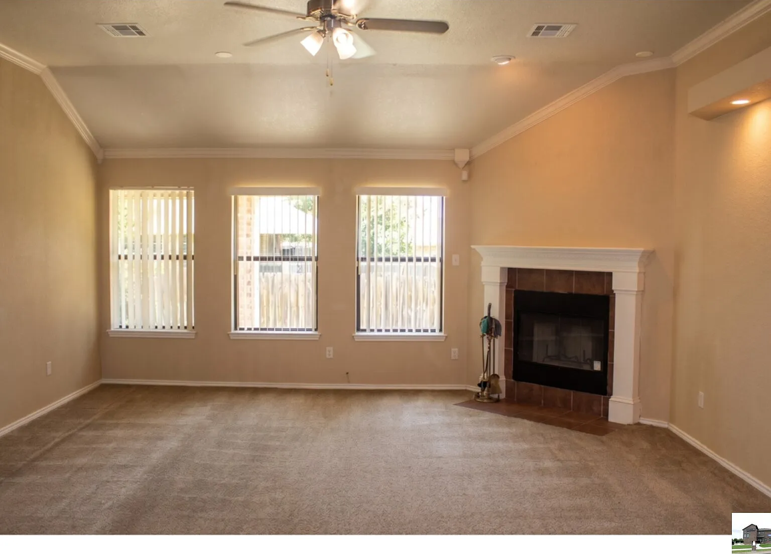 4 bed, 2.0 bath, 2186 sqft, $1,700 — Photo 4