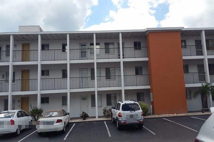 1st image of 5886 Garden Ln