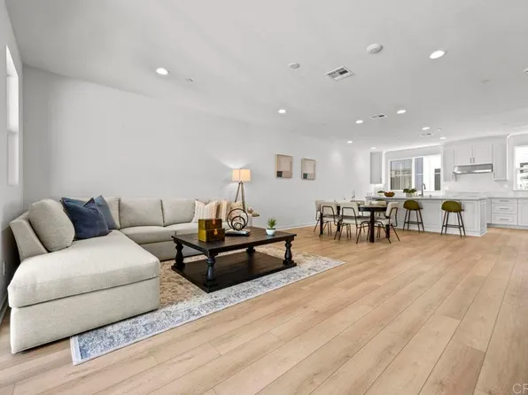 2554 Broom Ln, Carlsbad, CA 92008