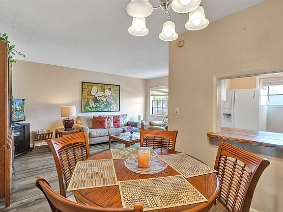 4th image of 2050 NE 39th Street #203s
