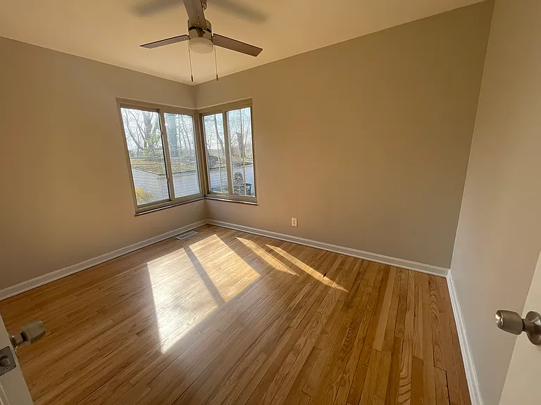 18953 Hilliard Blvd #4 — Photo 18
