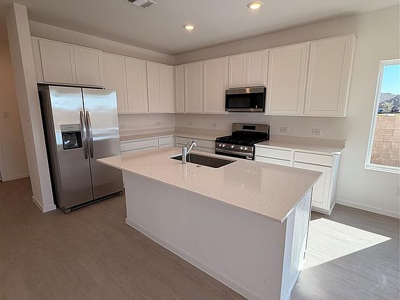 2nd image of 2176 Salinas Dr