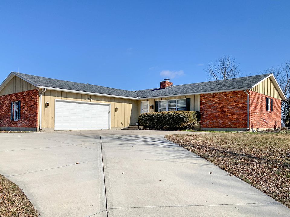 1st image of 3180 Adell Dr