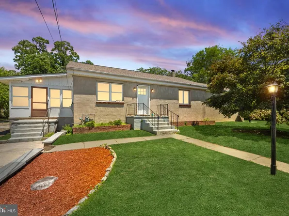 31 E 3rd Ave, Pine Hill, NJ 08021