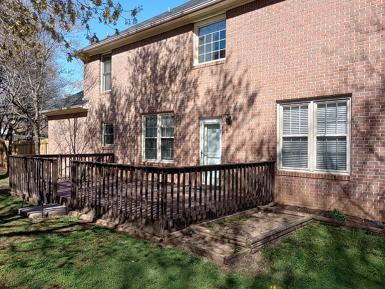 Butternut Cir — Photo 40