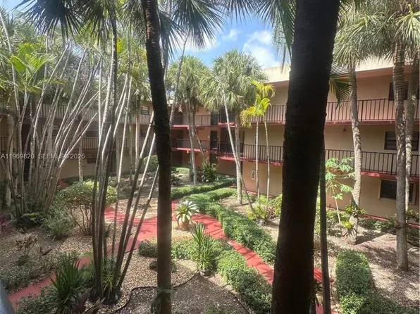 10845 SW 112th Ave APT 204, Miami, FL 33176
