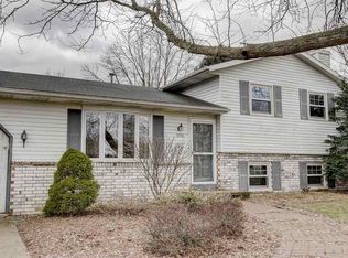 2781 Shadow Trl, Sun Prairie, WI 53590