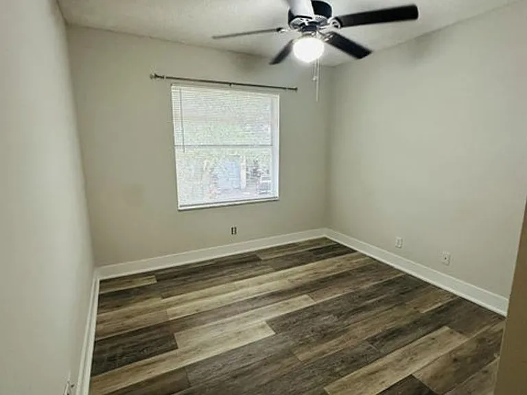 451 Cypress Way W — Photo 8