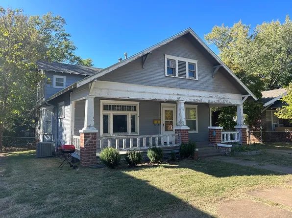 112 N Elm St, Coffeyville, KS 67337