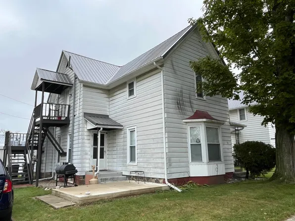 110 W Mill St, Topeka, IN 46571