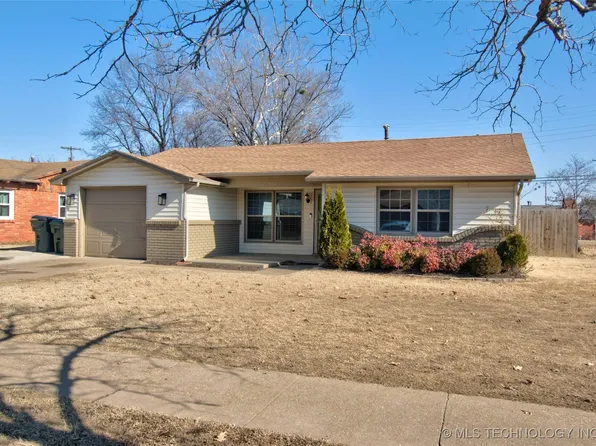 104 Grandview Blvd W, Muskogee, OK 74403