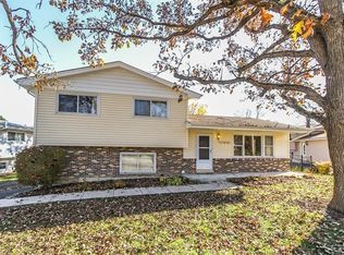 27W155 Manchester Rd, Winfield, IL 60190