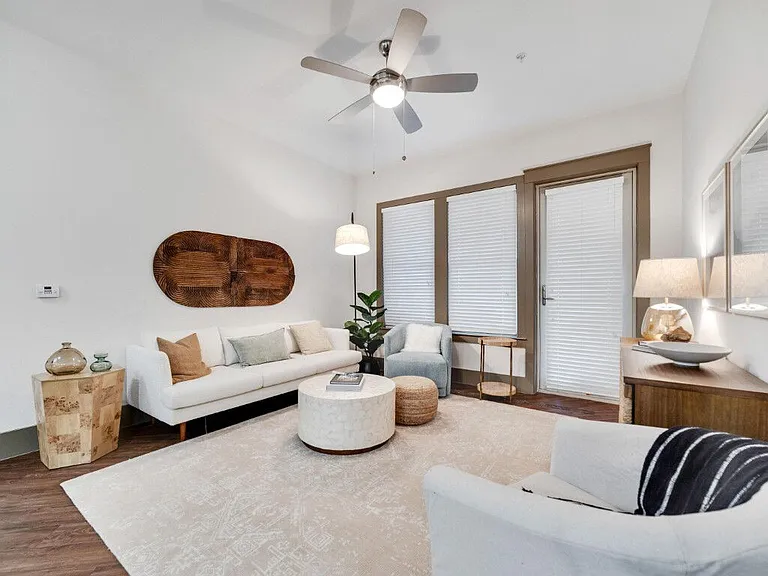 Varela Westshore Apartments — Photo 32